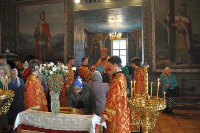 Епископ Боярский Феодосий совершил всенощное бдение Недели 2-й по Пасхе, апостола Фомы