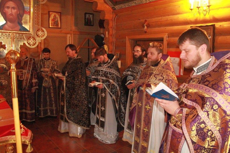 Состоялись соборная Литургия и общее говение духовенства второго Шевченковского благочиния