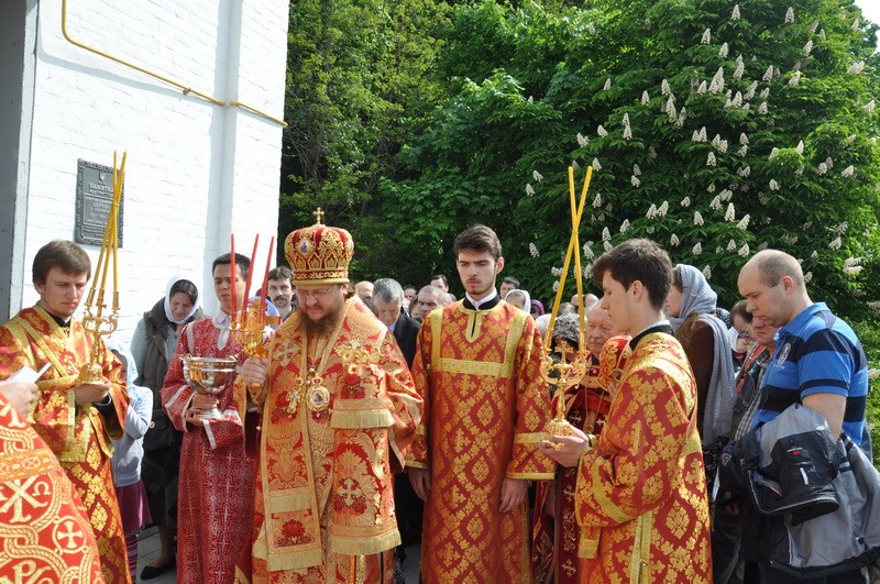 Епископ Боярский Феодосий совершил Литургию в Неделю 3-ю по Пасхе, святых Жен-мироносиц