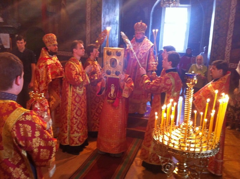 Епископ Боярский Феодосий совершил Литургию в Неделю 6-ю по Пасхе, о слепом