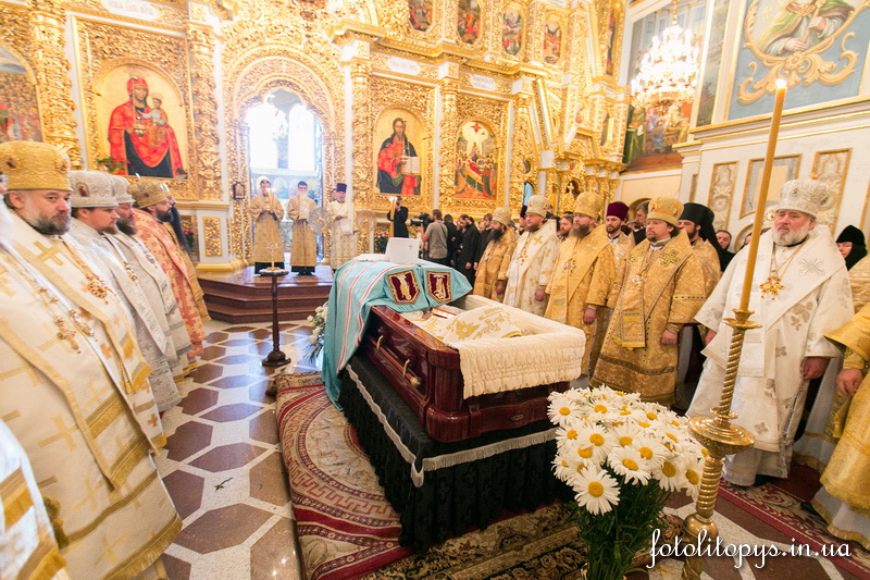 В праздник Владимирской иконы Пресвятой Богородицы епископ Боярский Феодосий сослужил собору архиереев и духовенства УПЦ