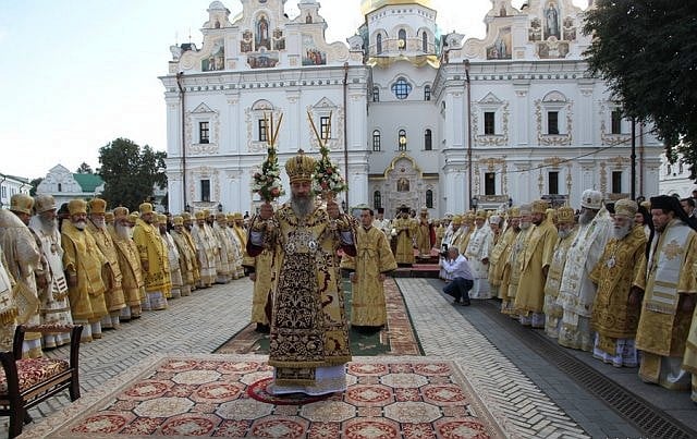 Єпископ Боярський Феодосій взяв участь в інтронізації Митрополита Київського і всієї України Онуфрія