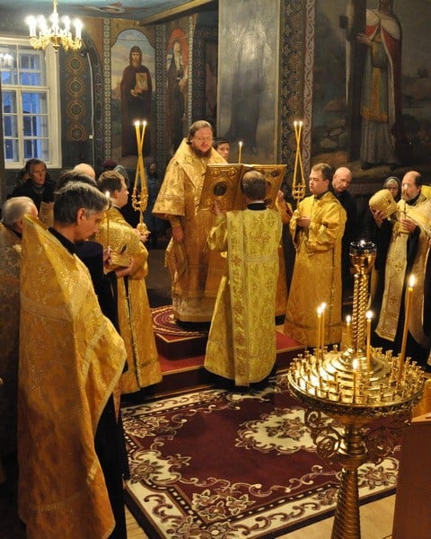 Епископ Боярский Феодосий совершил всенощное бдение накануне Недели 19-й по Пятидесятнице