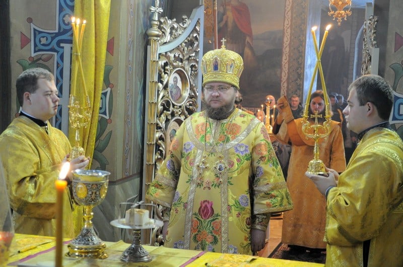 Епископ Боярский Феодосий совершил Литургию в Неделю 25-ю по Пятидесятнице