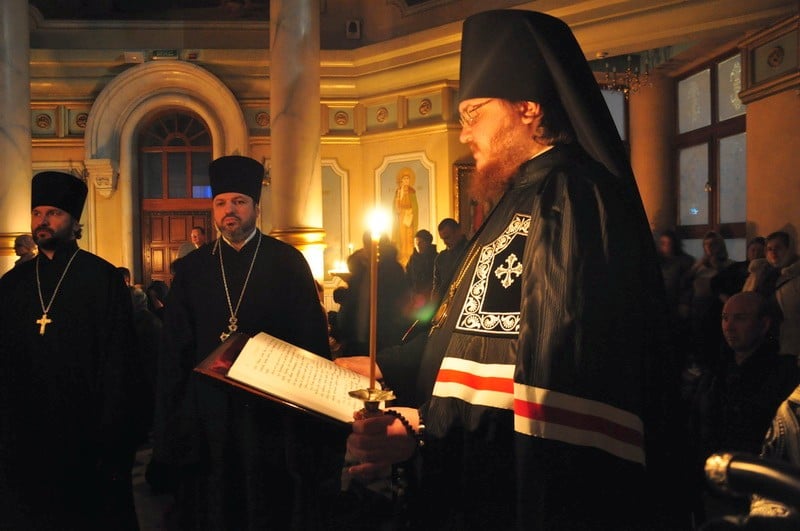 Епископ Боярский Феодосий совершил чтение заключительной части Великого покаянного канона в сослужении духовенства Оболонского района столицы