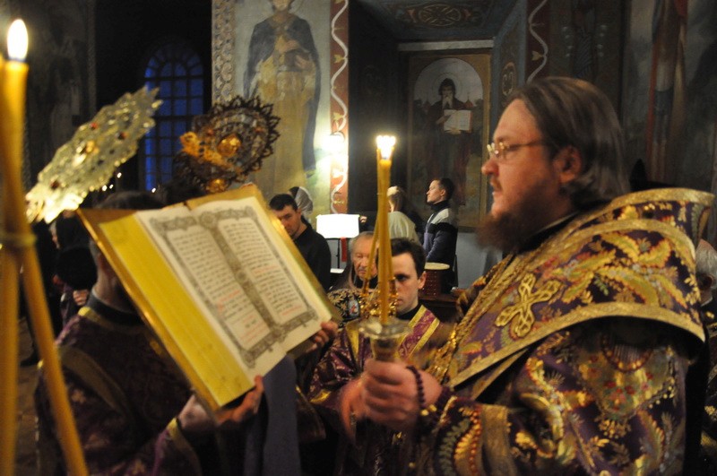 Епископ Боярский Феодосий совершил всенощное бдение накануне Недели 4-й Великого поста