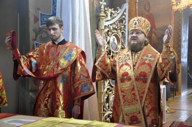 Епископ Боярский Феодосий совершил Литургию в Неделю 2-ю по Пасхе