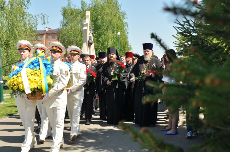Епископ Боярский Феодосий принял участие в праздничных мероприятиях к юбилею Дня победы на Лютежском плацдарме