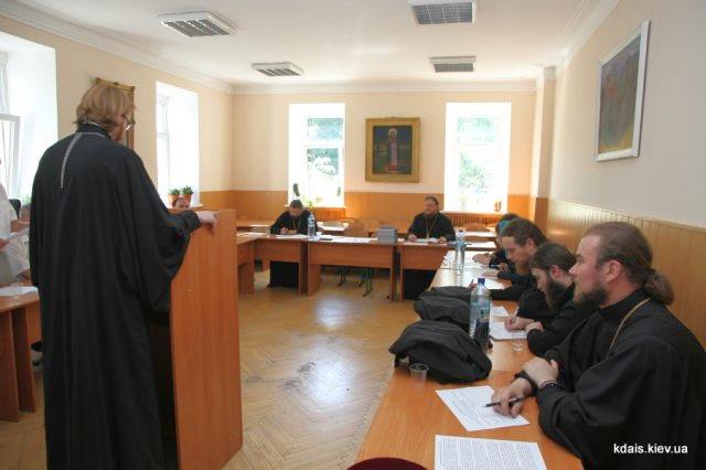 Єпископ Боярський Феодосій взяв участь у засіданні Вченої ради КДА і захисту магістерських робіт студентів