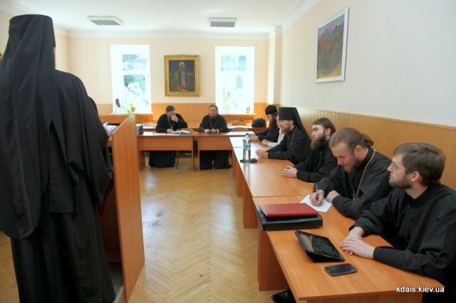 Епископ Боярский Феодосий принял участие в работе Комиссии по защите дипломных работ в Киевской Духовной Академии