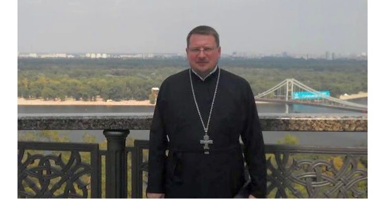 Стан здоров’я пораненого минулої ночі священика Північного київського вікаріатства залишається критичним (+ВІДЕО)
