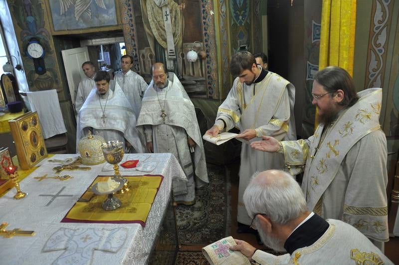 Єпископ Боярський Феодосій звершив Літургію в свято Різдва Іоанна Хрестителя