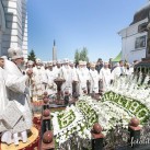 Епископ Боярский Феодосий принял участие в освящении надгробного креста и совершении панихиды на могиле Блаженнейшего Митрополита Владимира