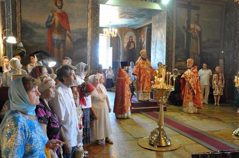 Епископ Боярский Феодосий совершил Литургию в Неделю 10-ю по Пятидесятнице