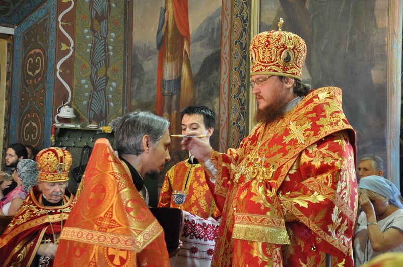Епископ Боярский Феодосий совершил всенощное бдение накануне Недели 10-й по Пятидесятнице