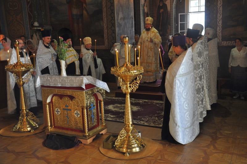 Епископ Боярский Феодосий совершил всенощное бдение накануне Недели 12-й по Пятидесятнице