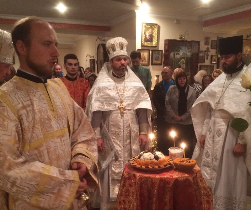 На сороковини упокоєння ієрея Романа Ніколаєва звершено панахиду за спочилим священиком