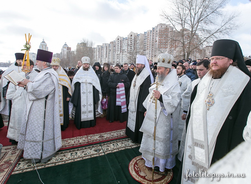 Епископ Боярский Феодосий принял участие в совершении чина великого освящения вод Днепра