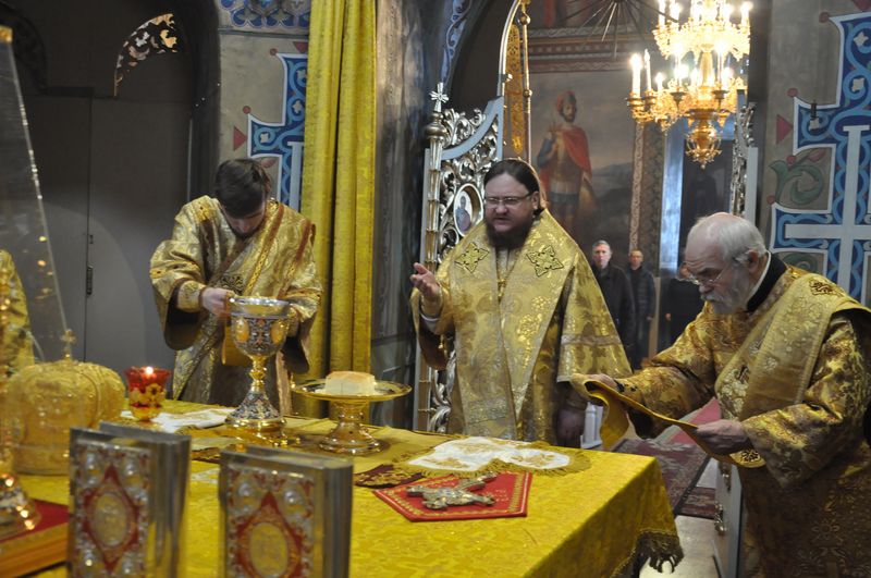 Єпископ Боярський Феодосій звершив Літургію в Неділю про блудного сина