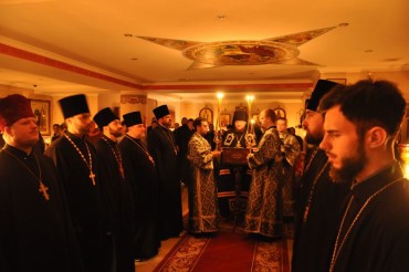 Епископ Боярский Феодосий совершил чтение Великого покаянного канона в сослужении духовенства Оболонского района столицы