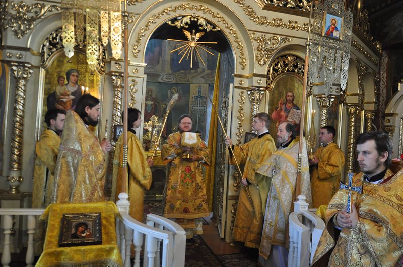 Епископ Боярский Феодосий совершил Литургию в Неделя мясопустную, о Страшнем суде