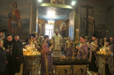Епископ Боярский Феодосий совершил Литургию в Неделю Торжества Православия