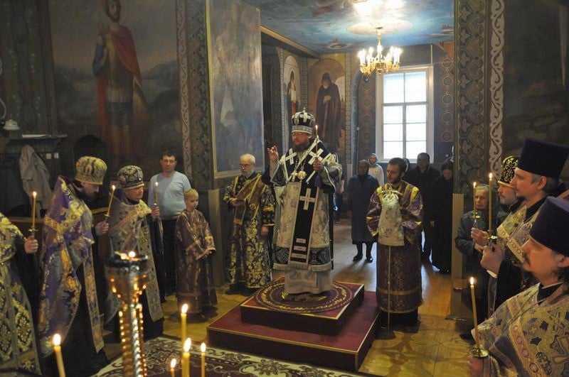 Епископ Боярский Феодосий совершил всенощное бдение накануне Недели 4-й Великого поста