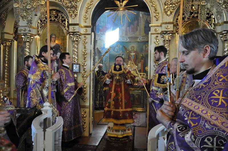 Єпископ Боярський Феодосій звершив Літургію в Неділю 3-ю Великого посту