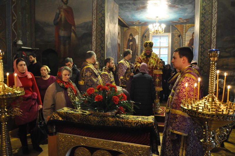 Єпископ Боярський Феодосій звершив всенічне бдіння напередодні Неділі 3-ї Великого посту