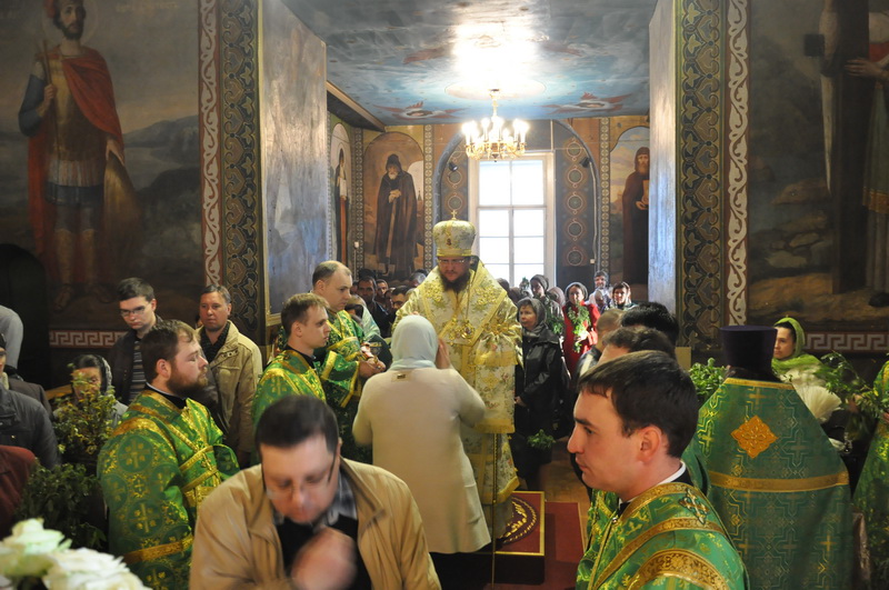 Єпископ Боярський Феодосій звершив всенічне бдіння напередодні Вербної неділі