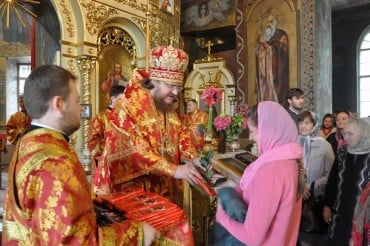 Єпископ Боярський Феодосій звершив Літургію в Неділю 3-ю після Пасхи, святих Жон-мироносиць