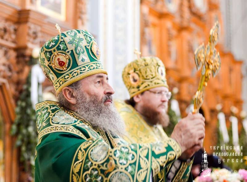 Епископ Боярский Феодосий сослужил Предстоятелю УПЦ в Свято-Троицком храме столицы