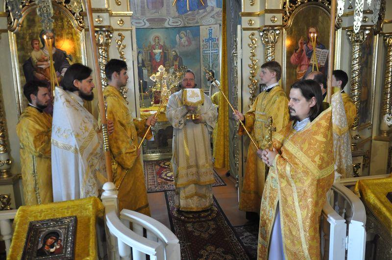 Епископ Боярский Феодосий совершил Литургию в Неделю 3-ю по Пятидесятнице