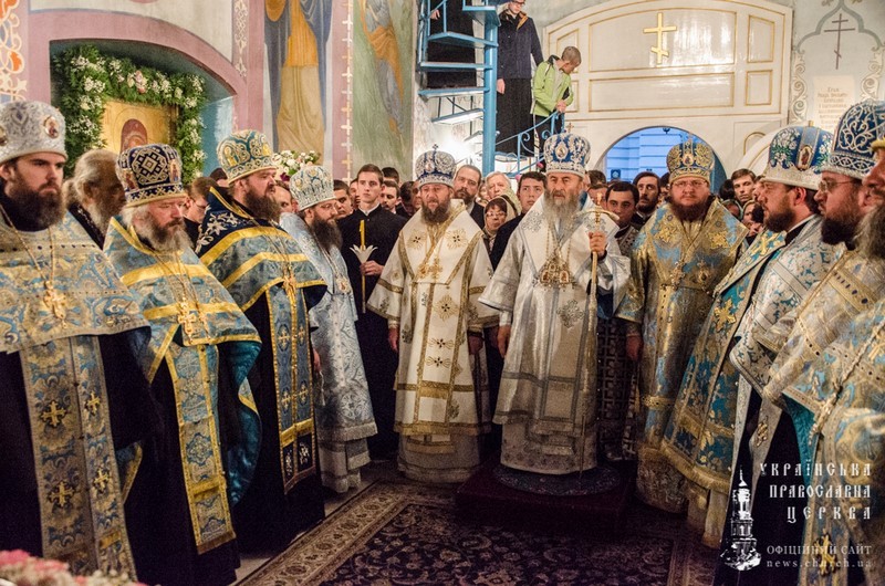 Епископ Боярский Феодосий сослужил Предстоятелю УПЦ накануне праздника Рождества Пресвятой Богородицы в храме КДА (+ВИДЕО)