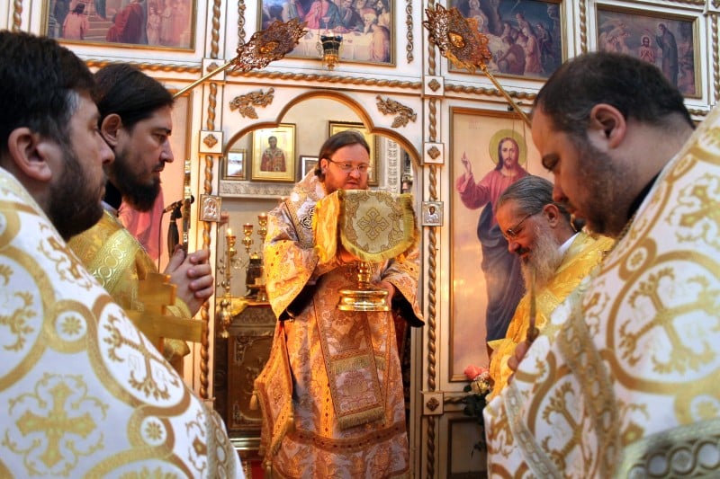 Епископ Боярский Феодосий совершил Божественную Литургию в Свято-Амвросиевском храме города Милана (Италия)