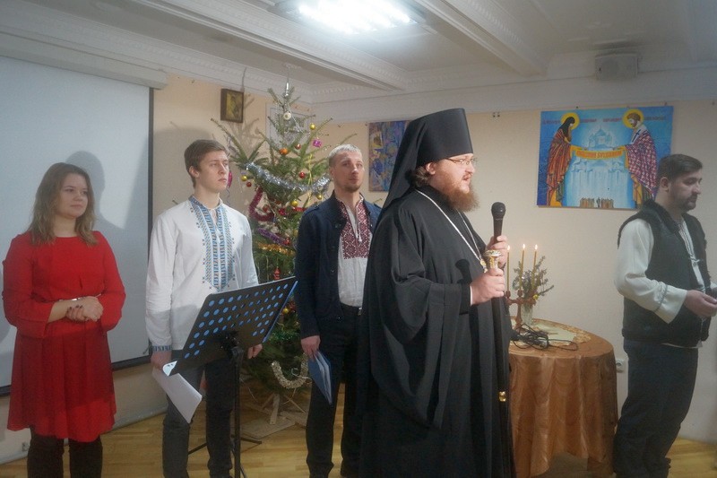 Епископ Боярский Феодосий открыл Фестиваль колядок и щедривок «Рождественский перезвон»