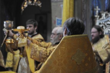 Епископ Боярский Феодосий совершил Литургию в Неделю о блудном сыне