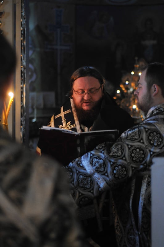 Єпископ Боярський Феодосій звершив вечірню з чином прощення у Хрестовоздвиженському храмі столиці