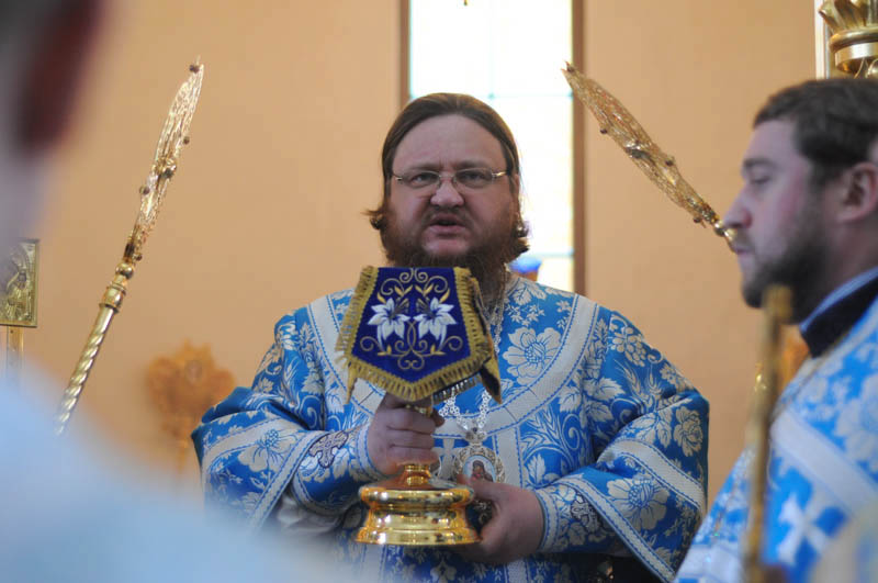 В день праздника Сретения Господня епископ Боярский Феодосий совершил Божественную литургию во Введенском Обыденном храме на Теремках