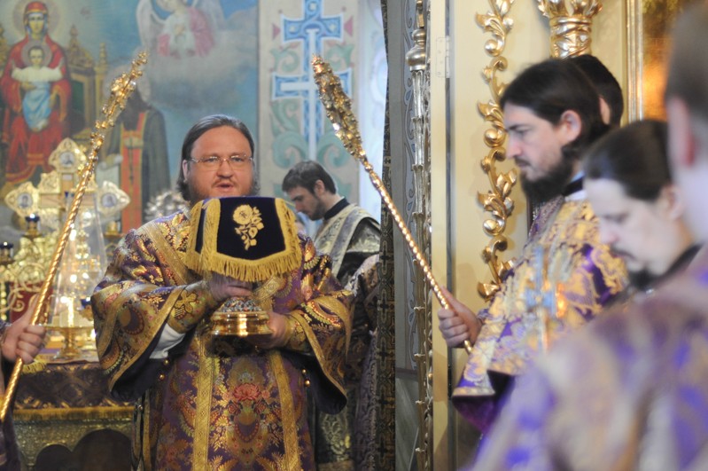 Епископ Боярский Феодосий совершил Литургию в Неделю 3-ю Великого поста