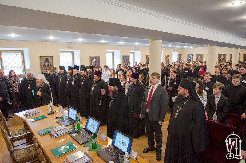 Епископ Боярский Феодосий принял участие в ежегодной конференции «Студенческая наука в духовной школе»