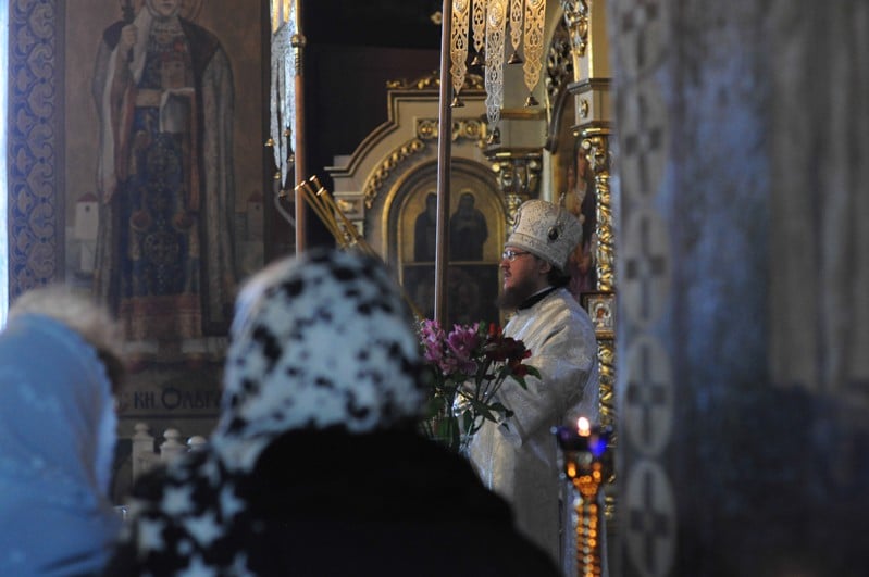 У Велику Суботу єпископ Боярський Феодосій звершив Літургію святителя Василія Великого
