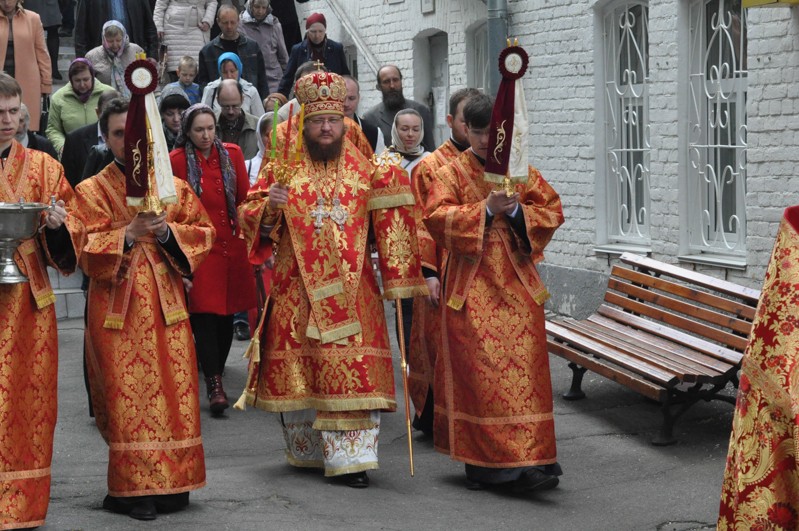 Єпископ Боярський Феодосій звершив Літургію в Неділю 3-ю після Пасхи, святих жон-мироносиць