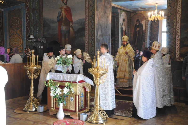 Епископ Боярский Феодосий совершил всенощное бдение накануне Недели 7-й по Пасхе