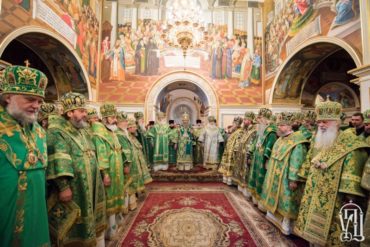 Накануне Недели 3-й по Пятидесятнице епископ Боярский Феодосий сослужил на всенощном бдении Предстоятелю УПЦ (+ВИДЕО)