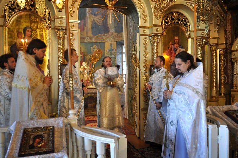 Епископ Боярский Феодосий совершил Литургию в праздник Рождества Иоанна Крестителя