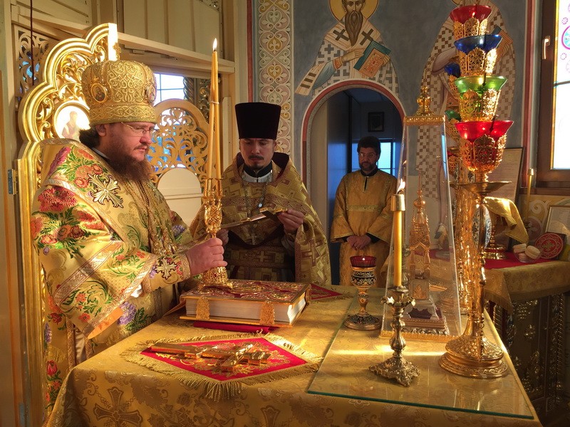 Єпископ Боярський Феодосій звершив Божественну літургію у Введенському Обиденному храмі на Теремках