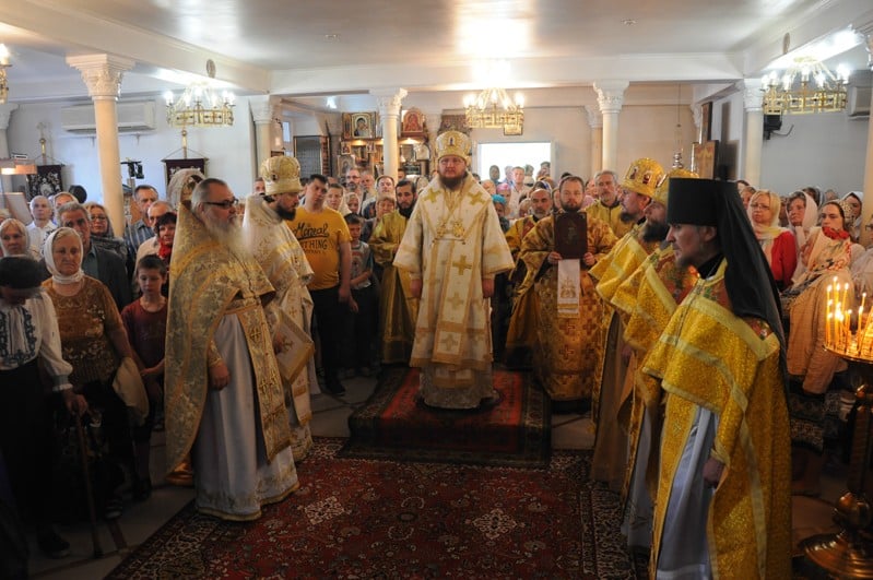 Єпископ Боярський Феодосій очолив богослужіння престольного свята в Петропавлівському храмі на Нивках