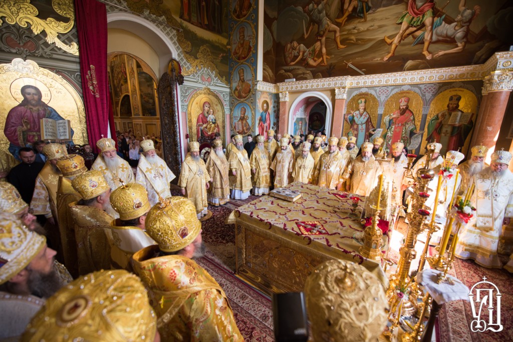 Архієпископ Боярський Феодосій співслужив Предстоятелю УПЦ за святковою Літургією в Успенському соборі Києво-Печерської Лаври (+ВІДЕО)
