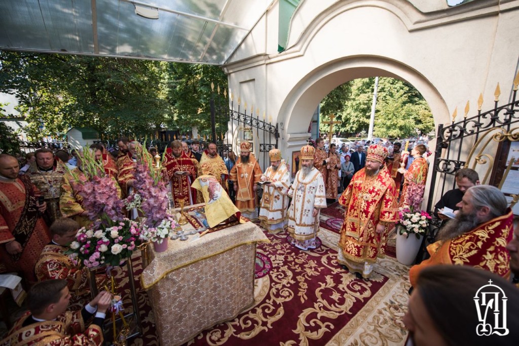 Архієпископ Боярський Феодосій співслужив Предстоятелю в день престольного свята Іллінського храму